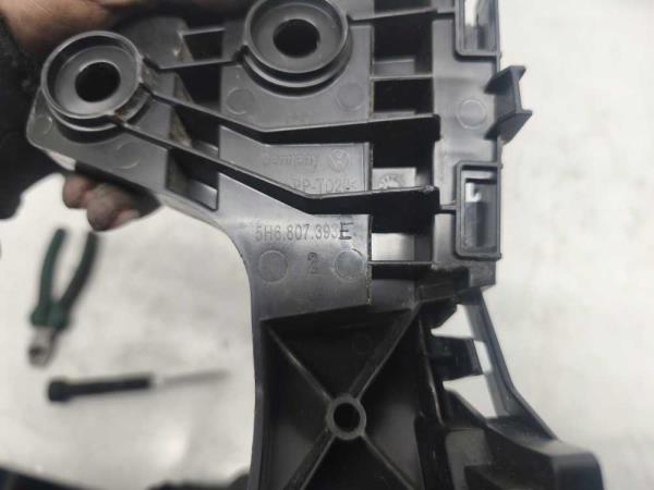 GLICIERE PARE CHOC ARRIERE GAUCHE VW - Vue 3